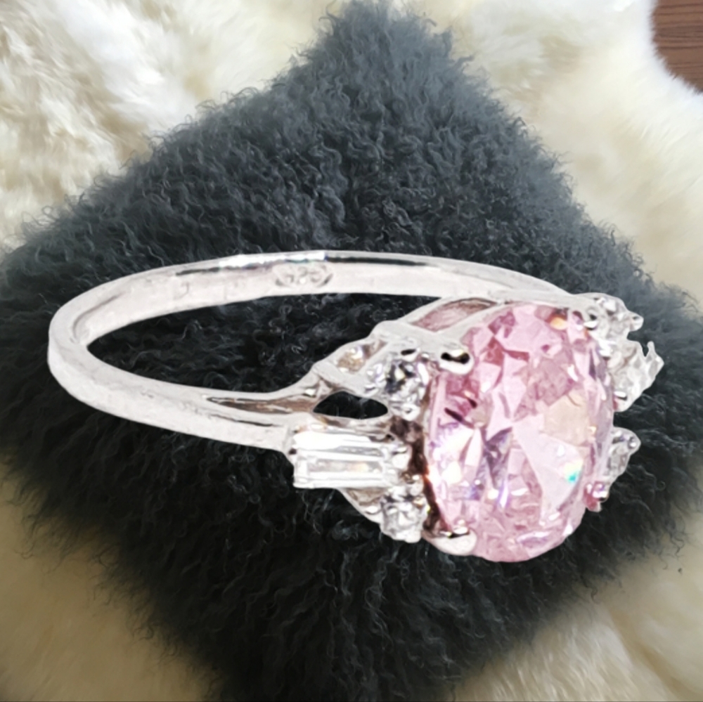 Pink Sapphire Sterling Silver Ring with 3 CZ Stones on Each Side. Size 8 NWOT - Picture 5 of 6